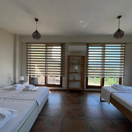 House With A View - Taylieli *