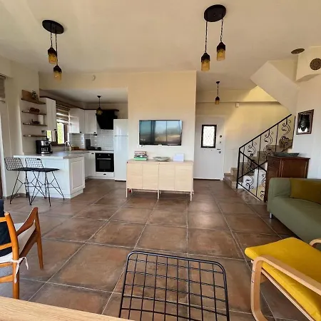 House With A View - Taylieli Holiday home