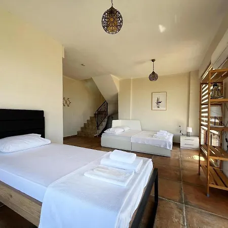 House With A View - Taylieli *