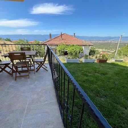 House With A View - Taylieli