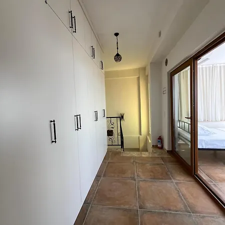 House With A View - Taylieli *