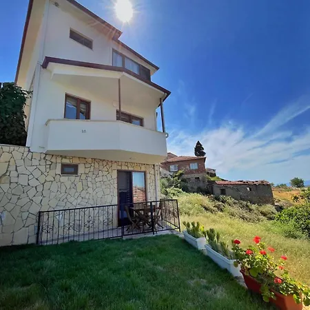 House With A View - Taylieli *