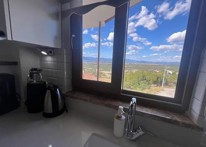 House With A View - Taylieli