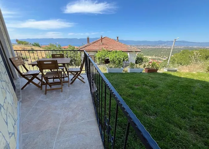 House With A View - Taylieli