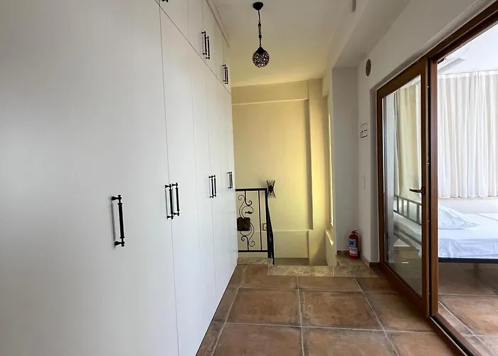 House With A View - Taylieli *