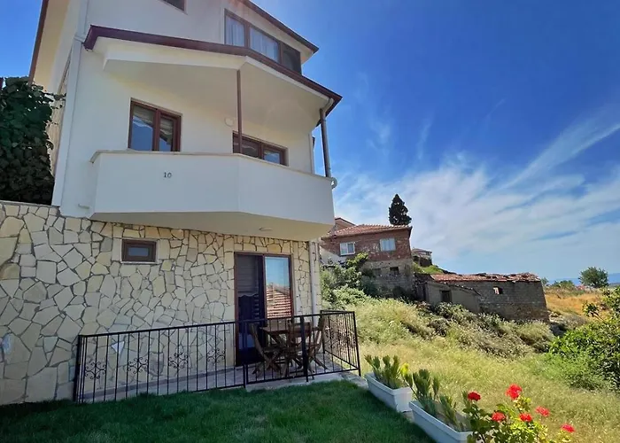 House With A View - Taylieli *